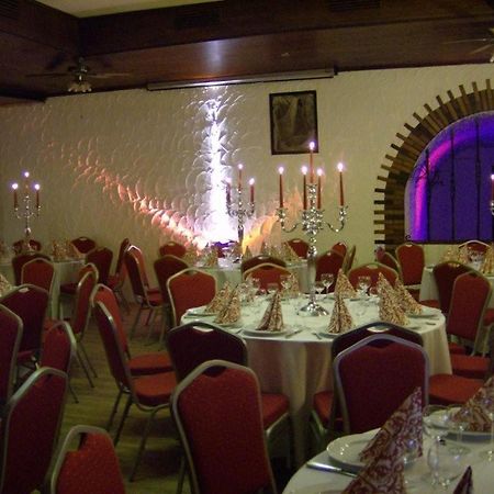 Gutshof Ziegelhuette Hotel Edenkoben Ngoại thất bức ảnh