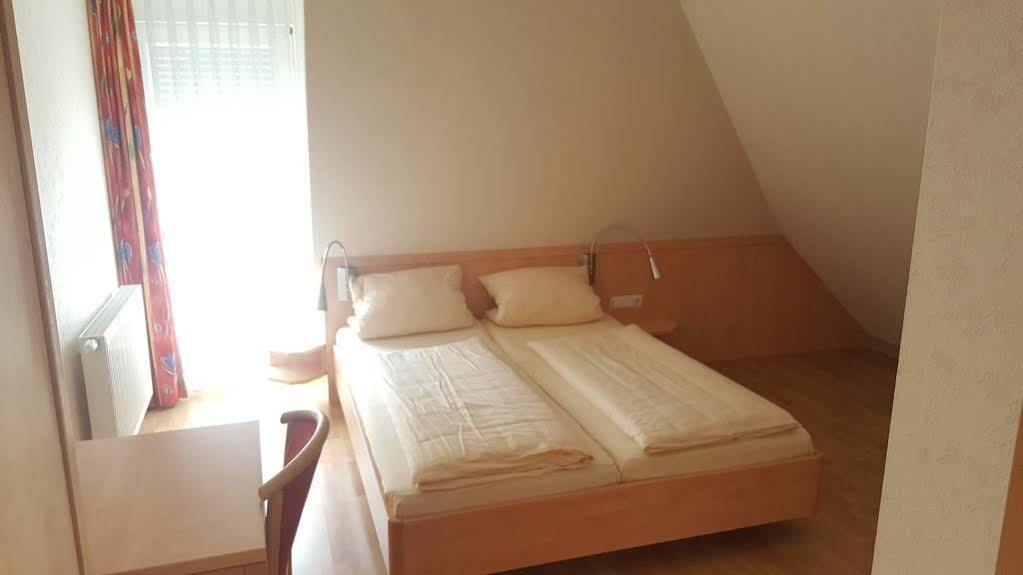 Gutshof Ziegelhuette Hotel Edenkoben Ngoại thất bức ảnh